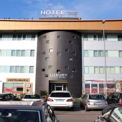 Hotelluxuryprato Buitenkant foto