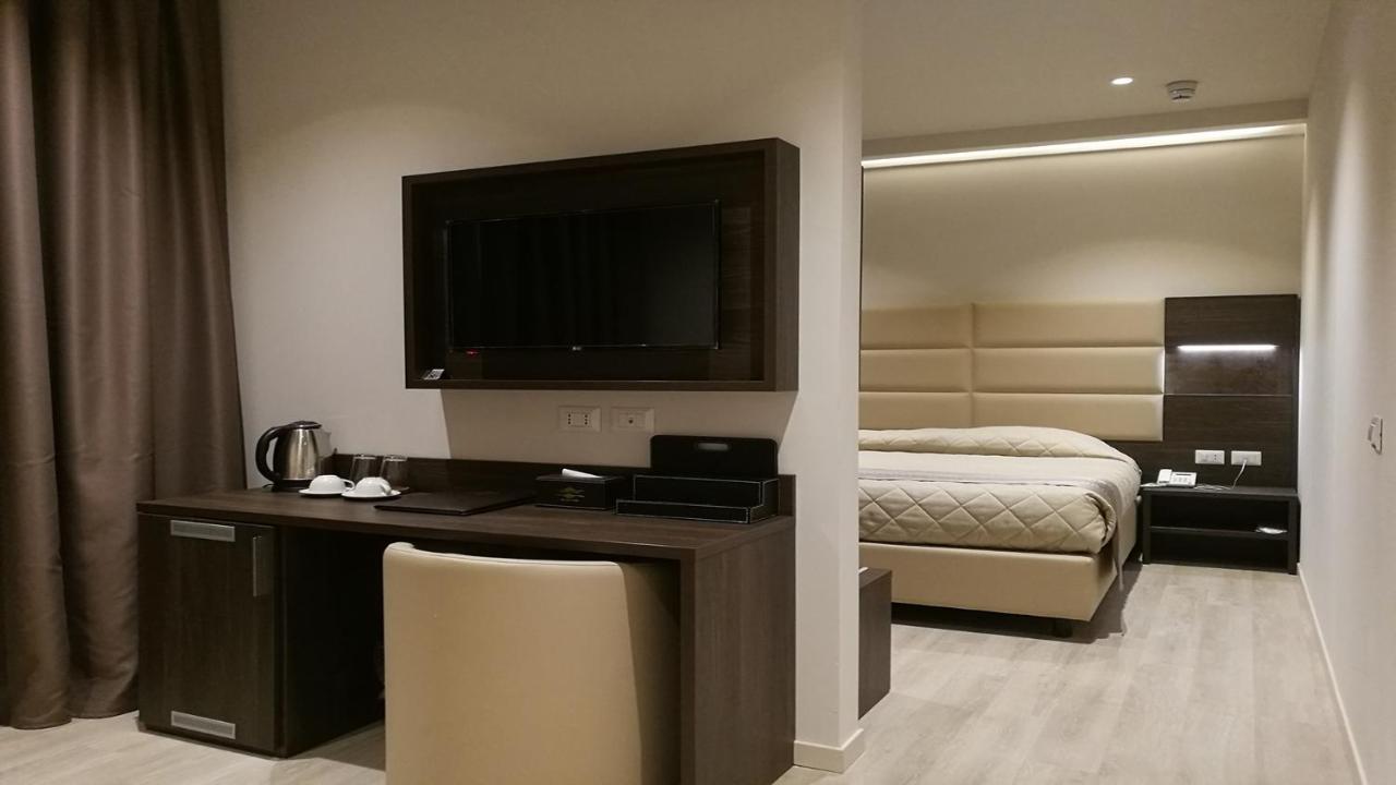 Hotelluxuryprato Buitenkant foto
